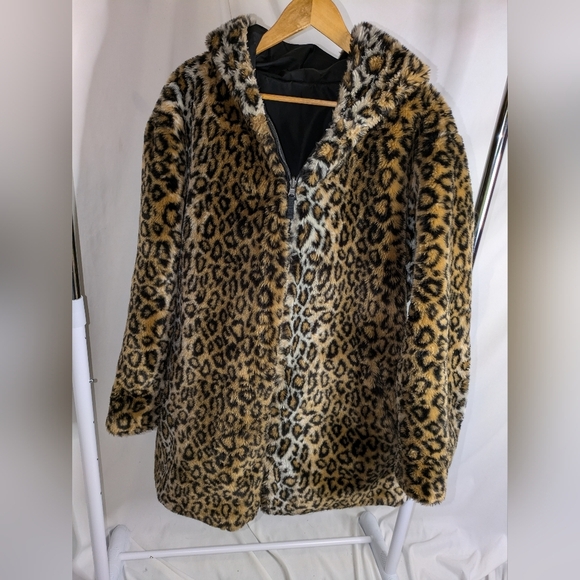 Plus Size Reversible Coat | Animal Print Teddy & Black Parka - Picture 4 of 6